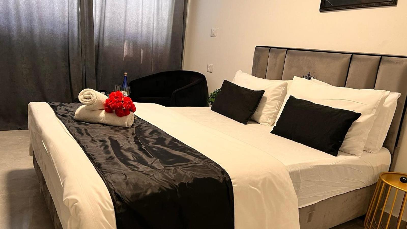 Elis Boutique Hotel Bat Yam Ngoại thất bức ảnh