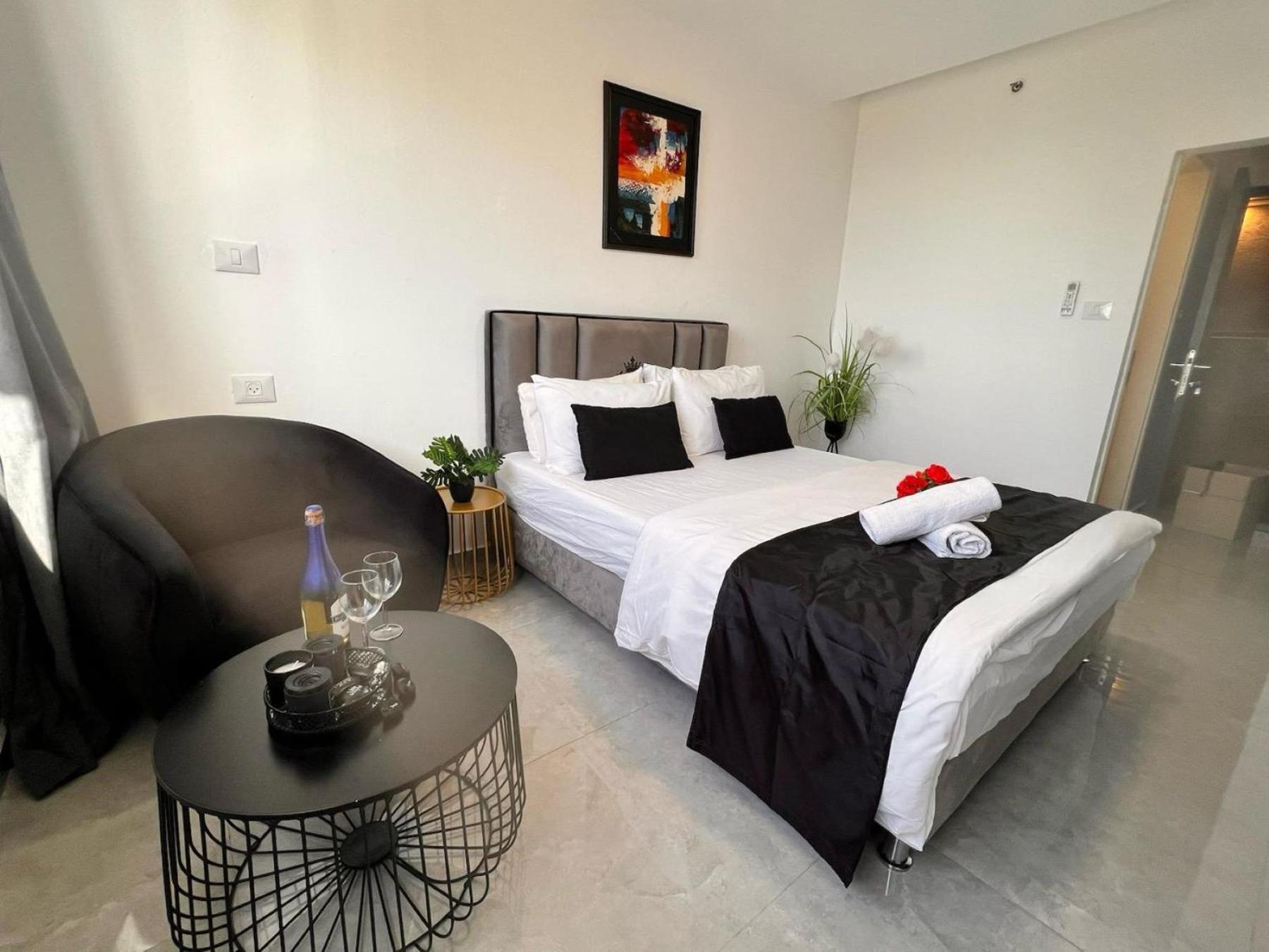 Elis Boutique Hotel Bat Yam Ngoại thất bức ảnh