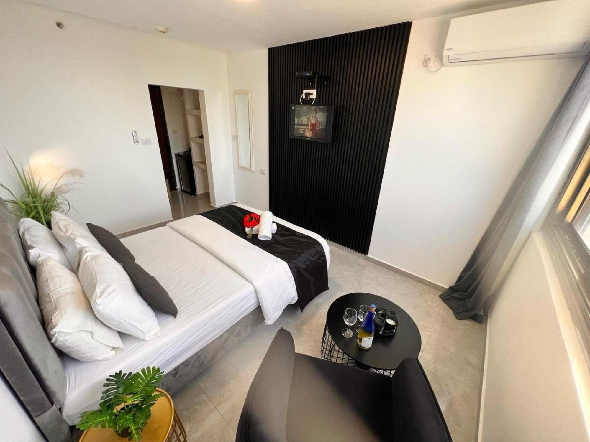 Elis Boutique Hotel Bat Yam Ngoại thất bức ảnh
